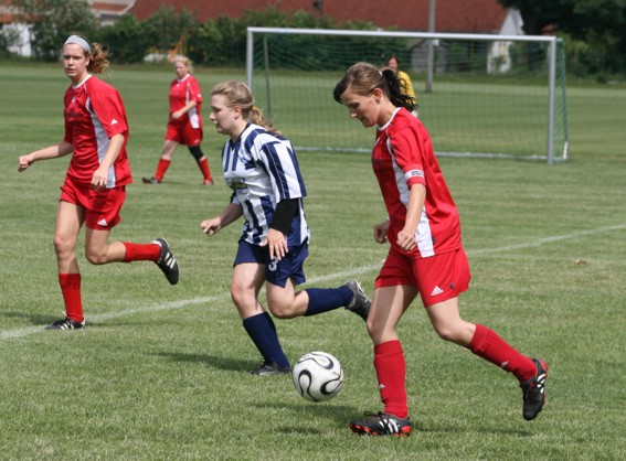 DamenFussball3