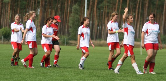 DamenFussball10