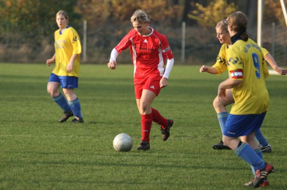 DamenFussball2