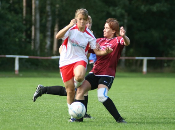 DamenFussball2