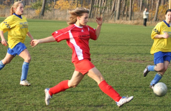DamenFussball4