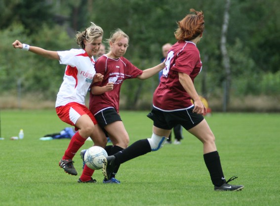 DamenFussball5