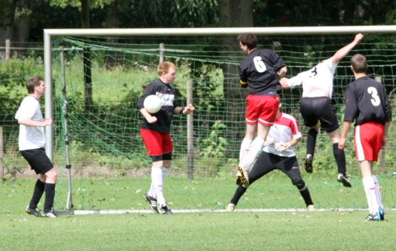 Herren2Fussball1