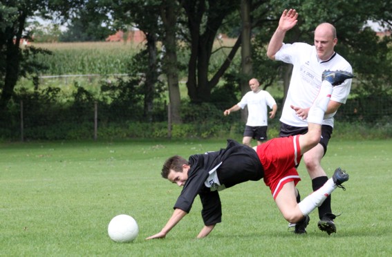 Herren2Fussball1